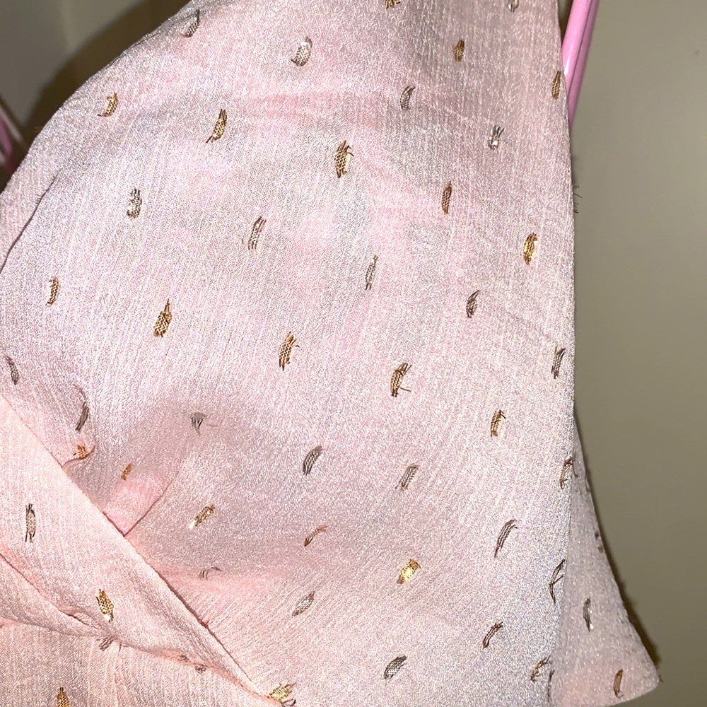 🎁Like New Express Women's Blush Pink Metallic Camisole #008634086- Medium (8-10) - Picture 8 of 16